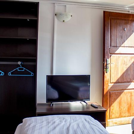 Bryza Rewa Hotell Exteriör bild