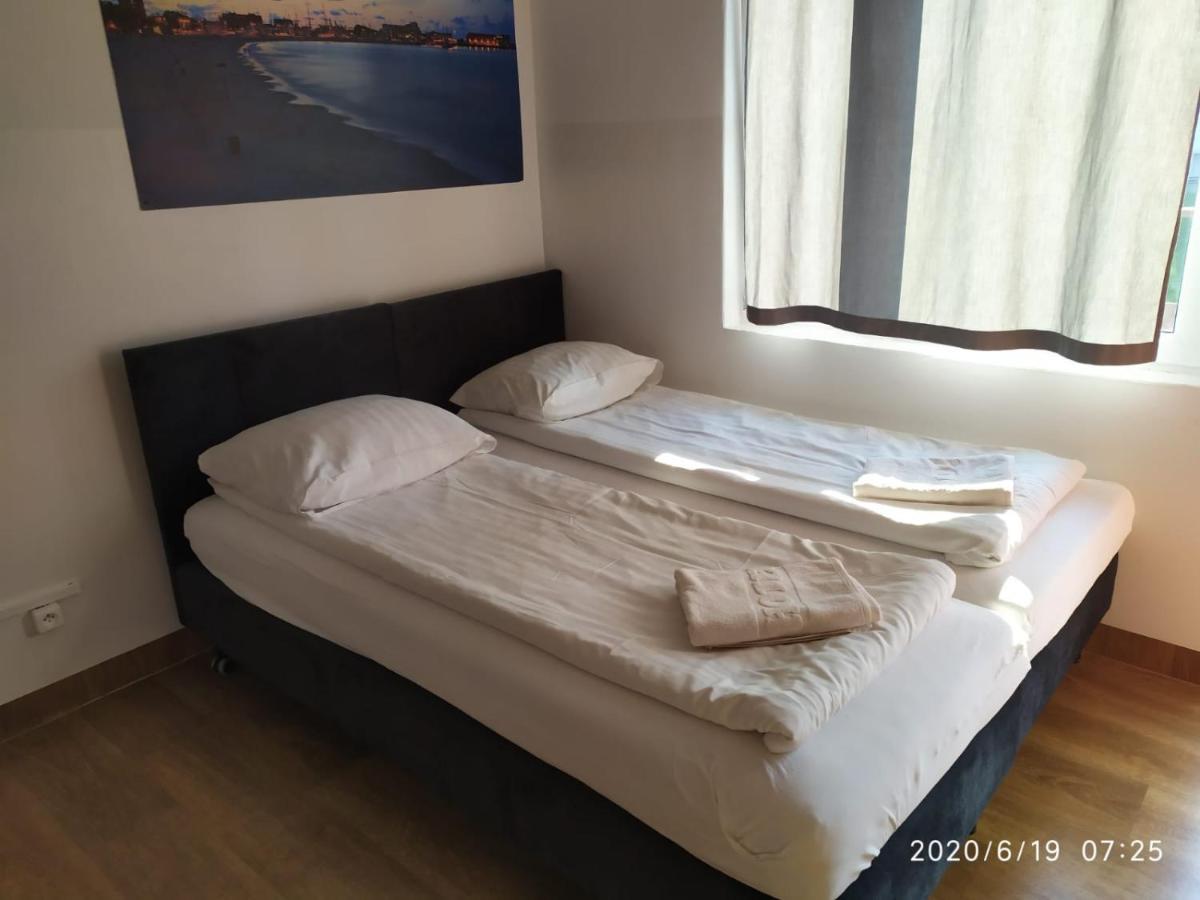 Bryza Rewa Hotell Exteriör bild