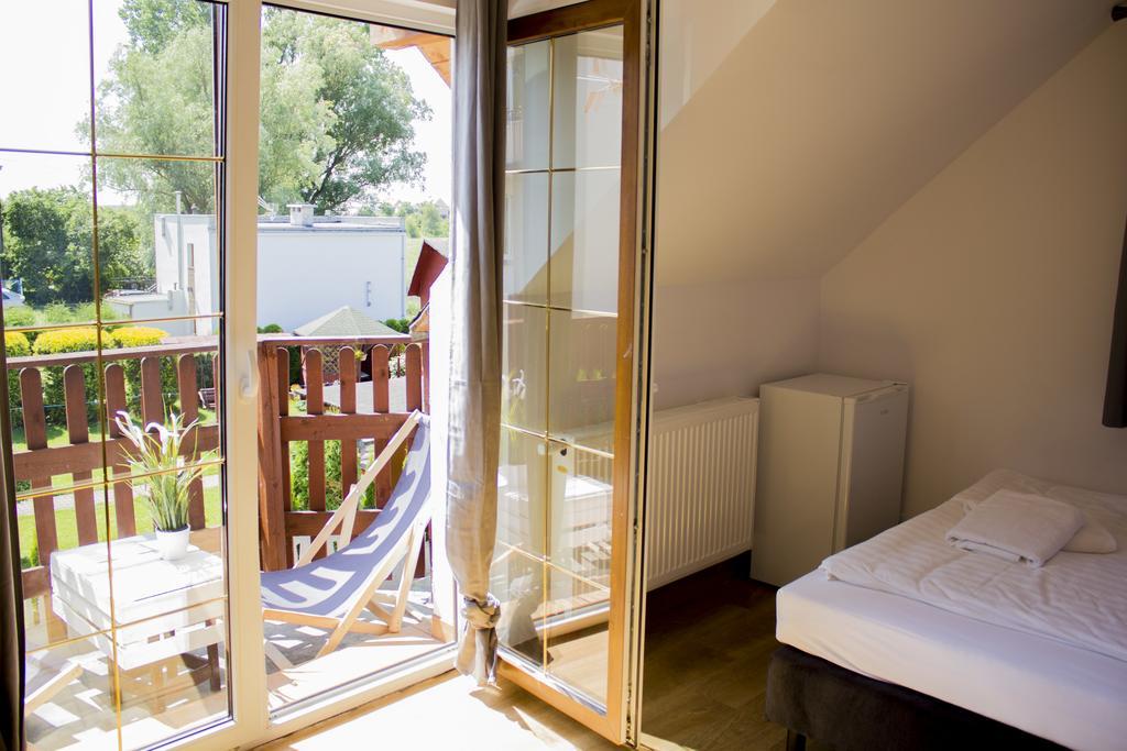 Bryza Rewa Hotell Exteriör bild
